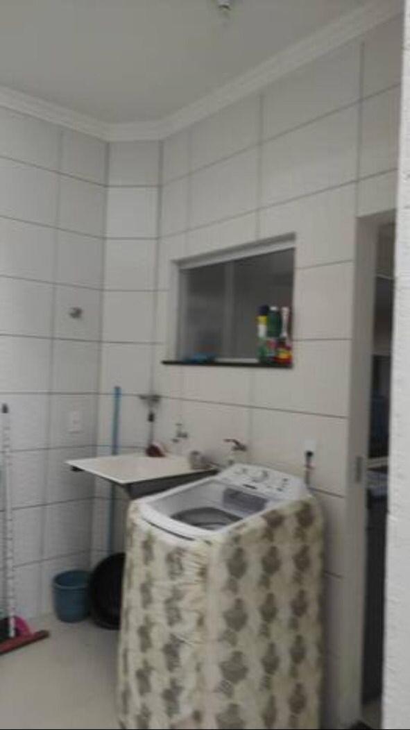 Perto Do Axe Moi